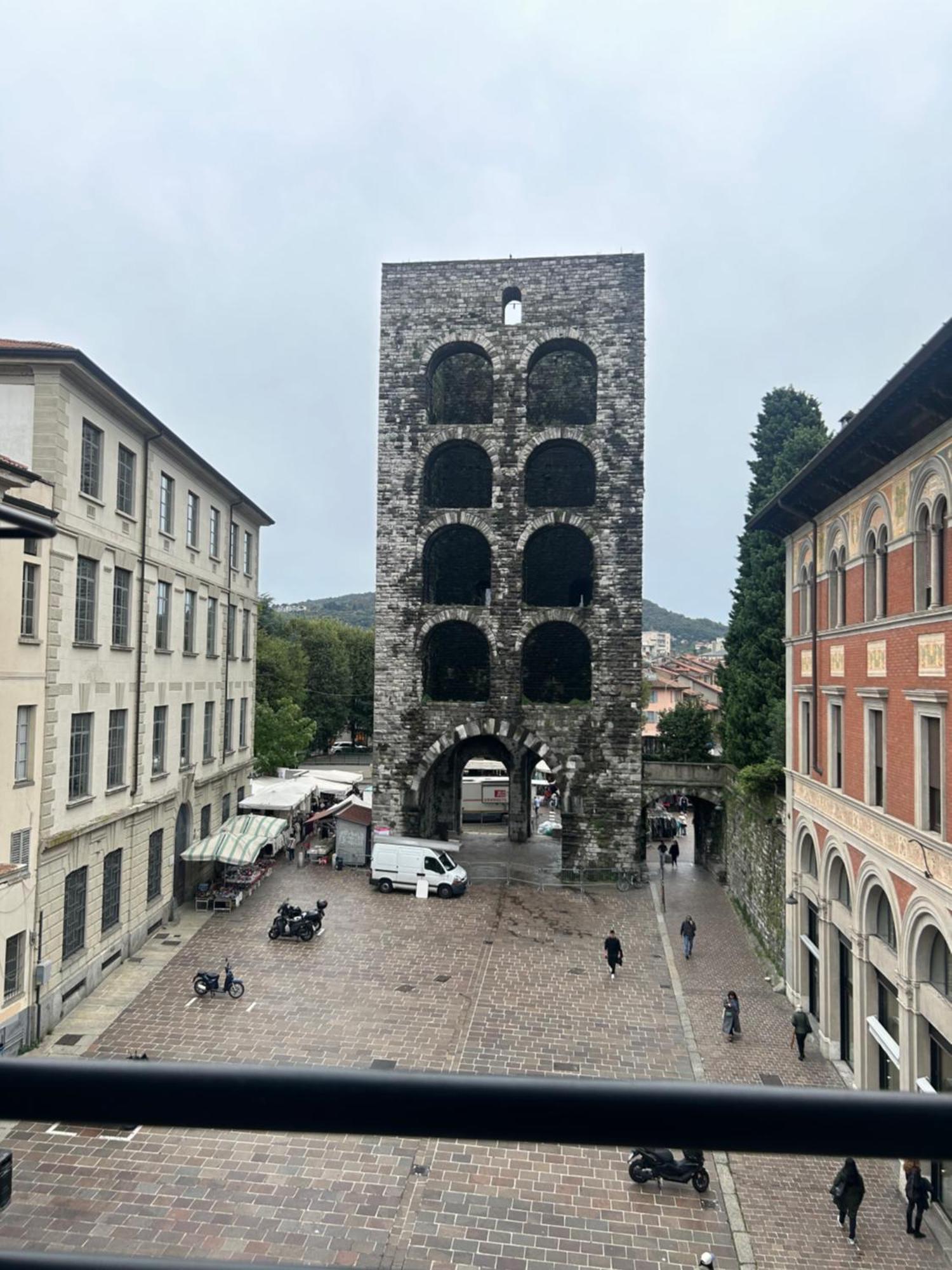 Porta Torre Como Apartment - By Relais Di Giada Exterior foto